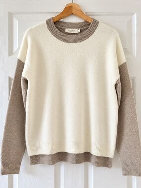 Mod-O-doc Los Angeles Two-Tone Cream and Taupe Crewneck Sweater